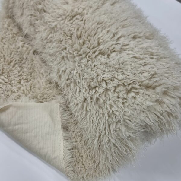 Päls Curly Offwhite fg 1