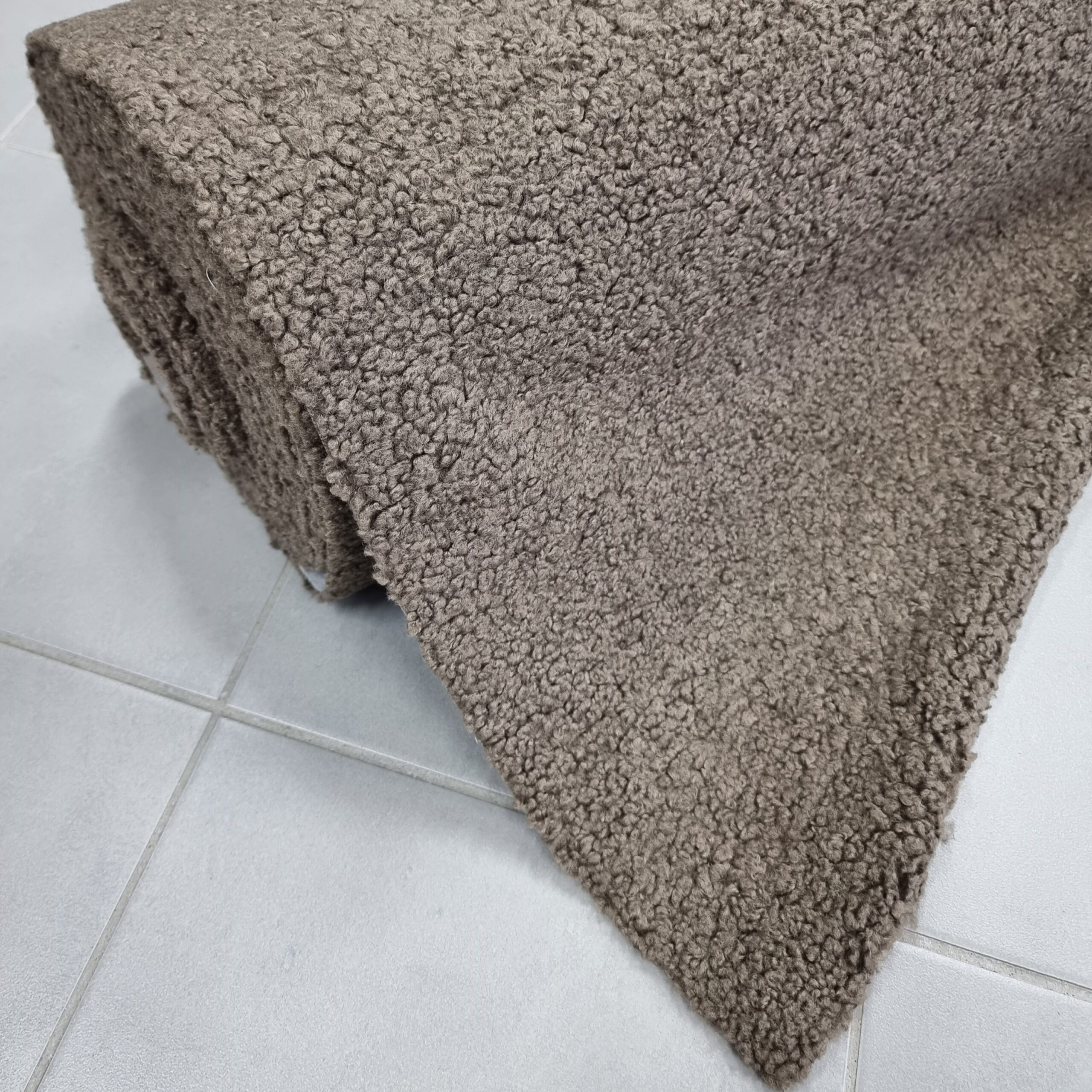 MÖBELTYG FÅRPÄLS BRUN