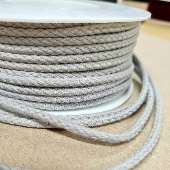 TILLBEHÖR BOMULLSSNODD 4MM LJUSGRÅ FG 171