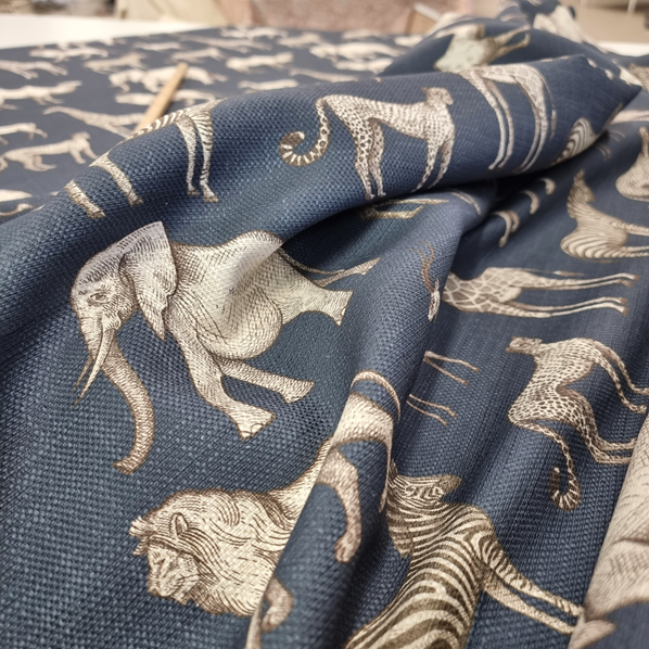 Gardintyg Serengeti mörk jeansblå fg 5 - Bild 3