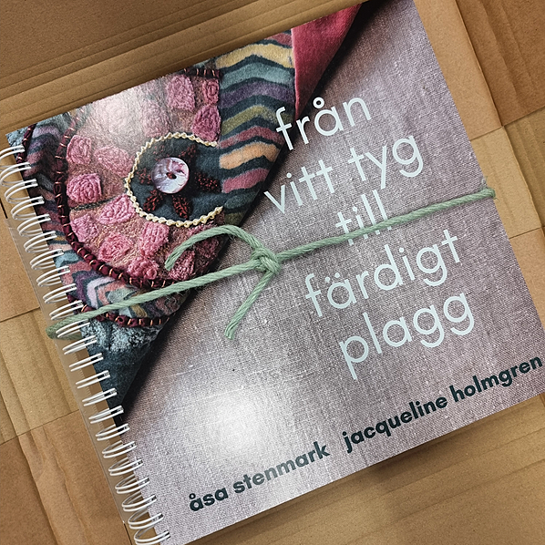 Bok "Från vitt tyg till färdigt plagg"